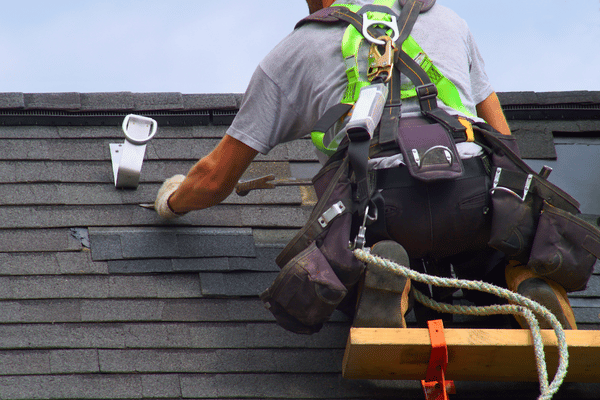 What Is a Licensed Roofing Contractor?