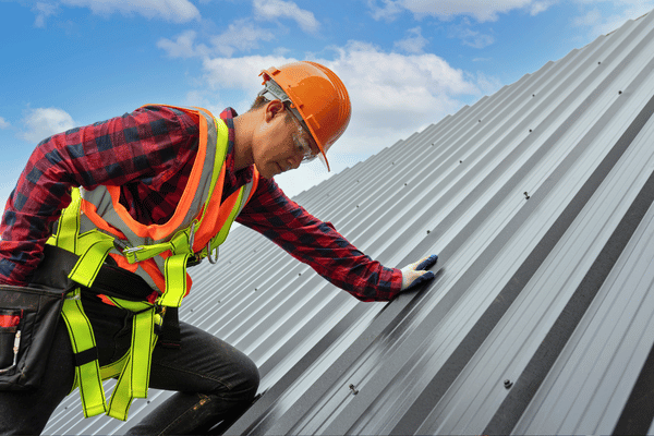 Working with a Professional Roofing Contractor You Can Trust